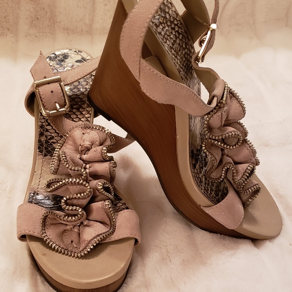 Wedges - Picture 2 of 3